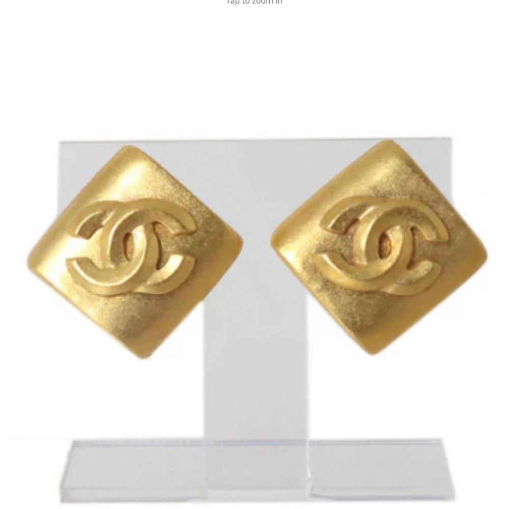 Chanel Vintage CC Logo Diamond Shape Clip-On Earrings Gold Tone 90s Luxury